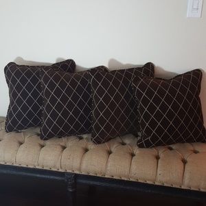Set of 4 Square Diamond Pillows 18"